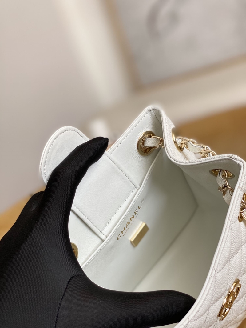 Ch**el bucket bags